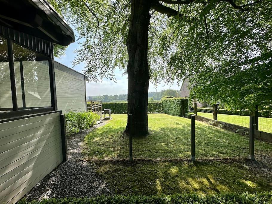 Le Chalet Du Lac Villa Robertville Eksteriør billede
